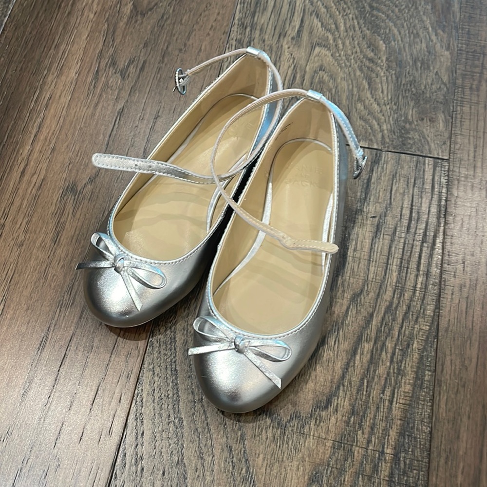 NEW girls dress shoe